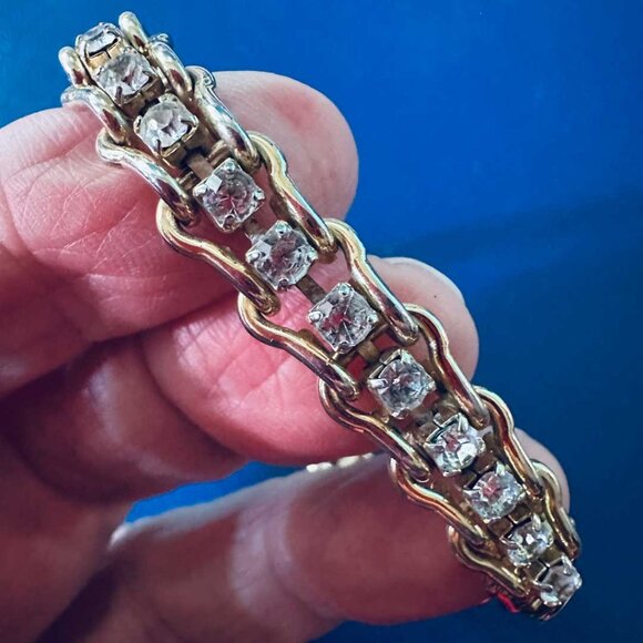 7" Gold Tone Rhinestone Tennis Bracelet. - Picture 2 of 4